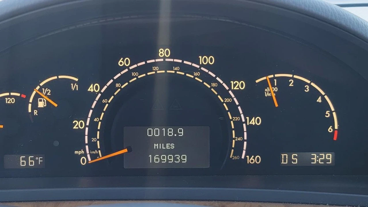 2000 Mercedes-Benz W220 S-Class - Image 18 of 21