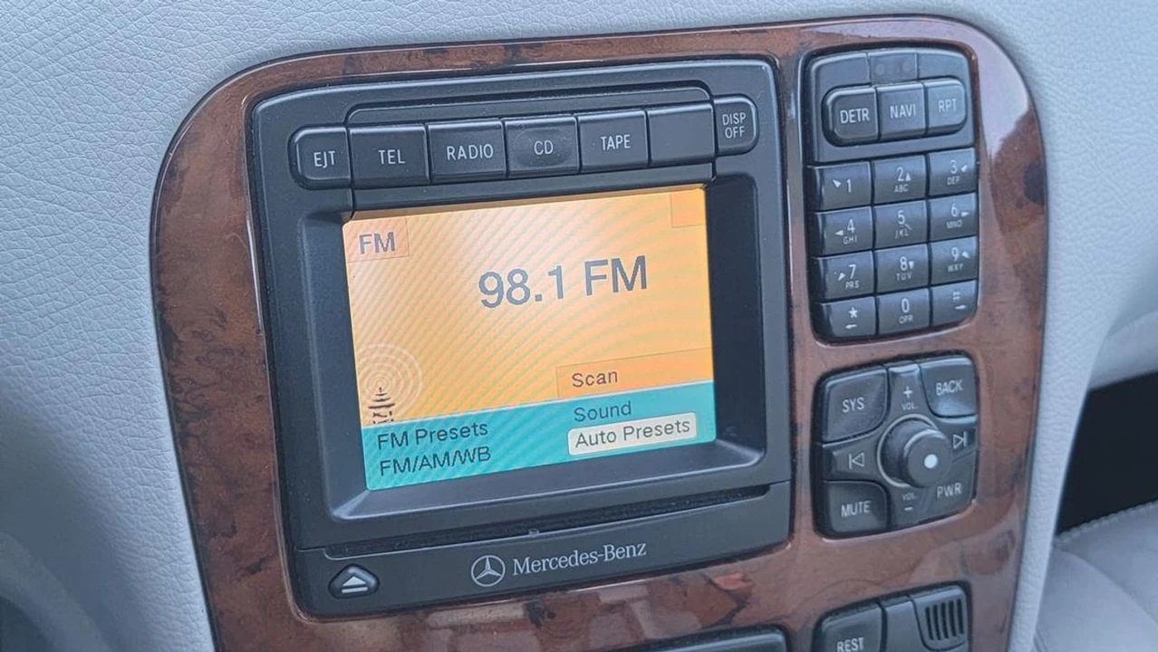 2000 Mercedes-Benz W220 S-Class - Image 19 of 21