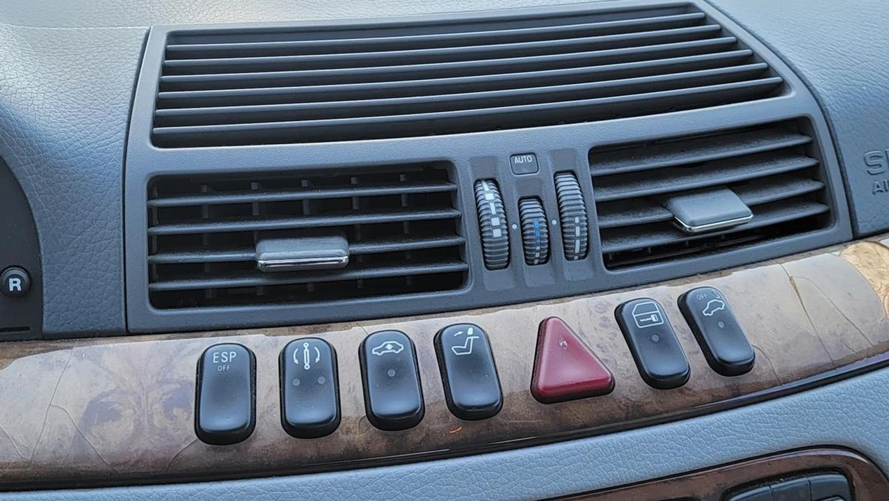 2000 Mercedes-Benz W220 S-Class - Image 21 of 21