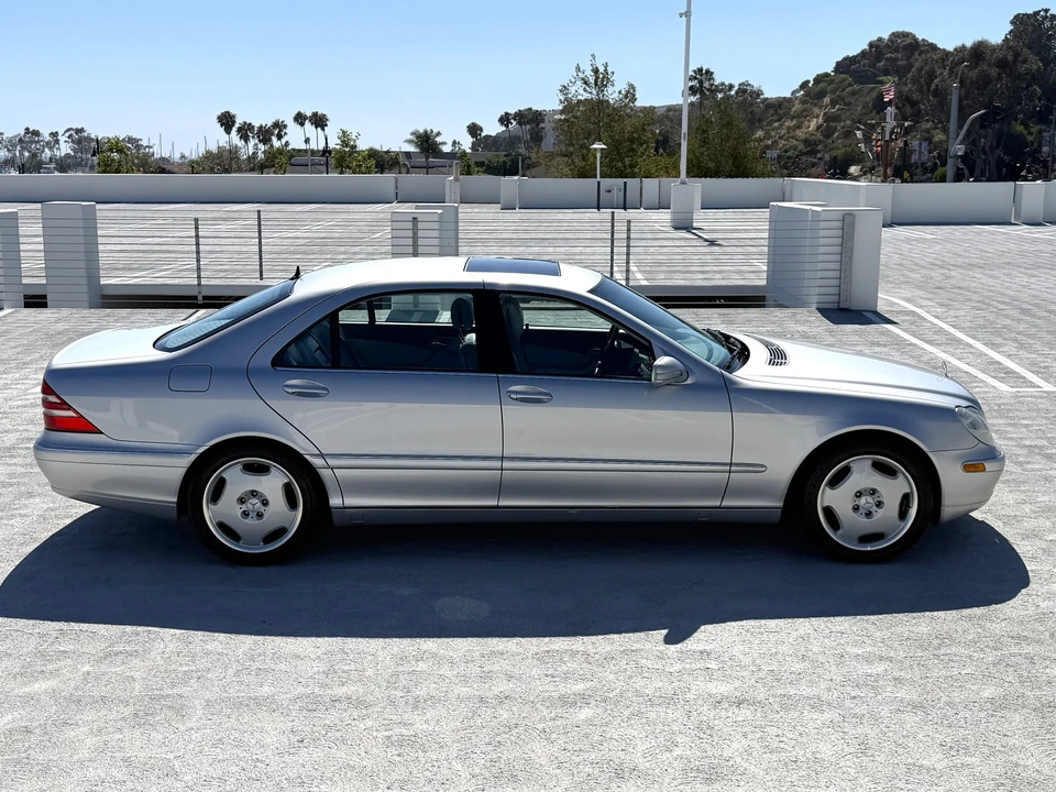 2000 Mercedes-Benz W220 S-Class - Image 24 of 31