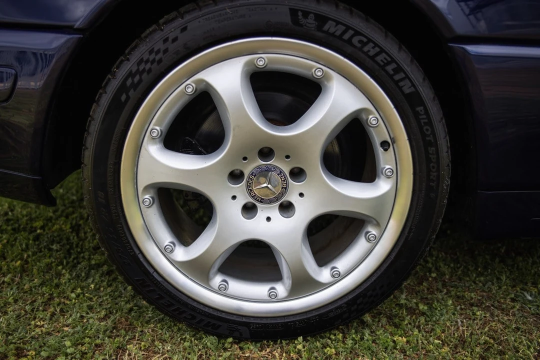 2000 Mercedes-Benz R129 SL-Class - Image 23 of 30