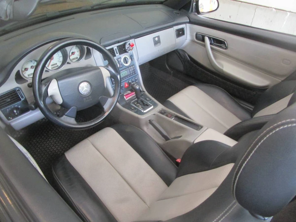 2000 Mercedes-Benz R170 SLK-Class - Image 9 of 11