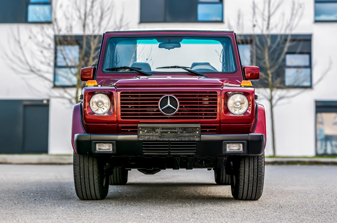 2000 Mercedes-Benz W463 G-Class - Image 2 of 31