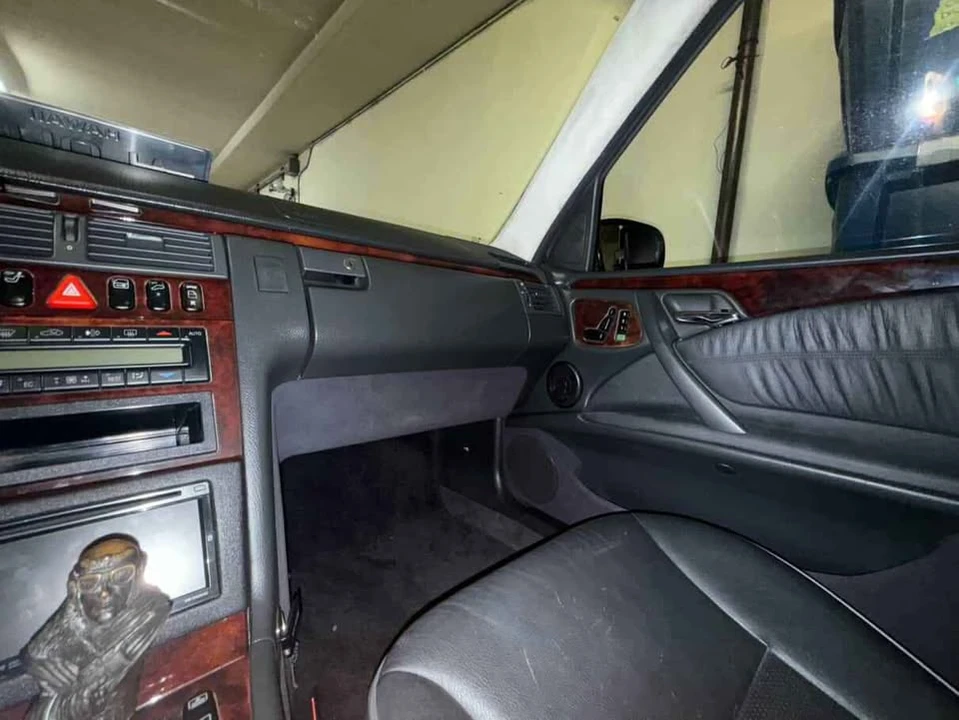 2000 Mercedes-Benz W210 E 36 & E 50 & E 55 & E 60 AMG - Image 10 of 10