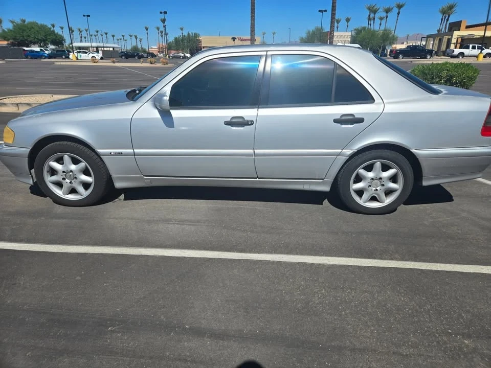 2000 Mercedes-Benz W202 C-Class - Image 11 of 17