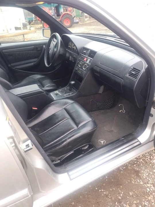 2000 Mercedes-Benz W202 C-Class - Image 8 of 8