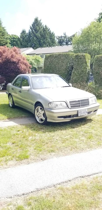2000 Mercedes-Benz C-Class - Image 2 of 19