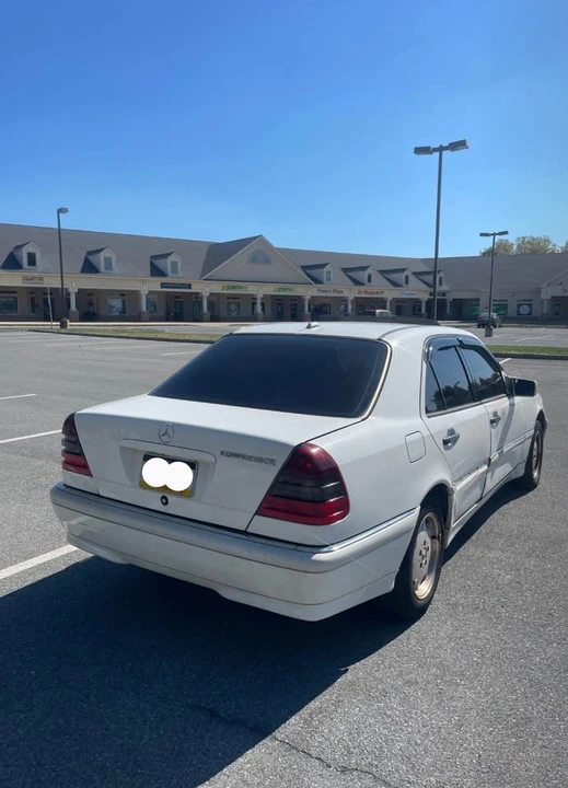 2000 Mercedes-Benz W202 C-Class - Image 5 of 10