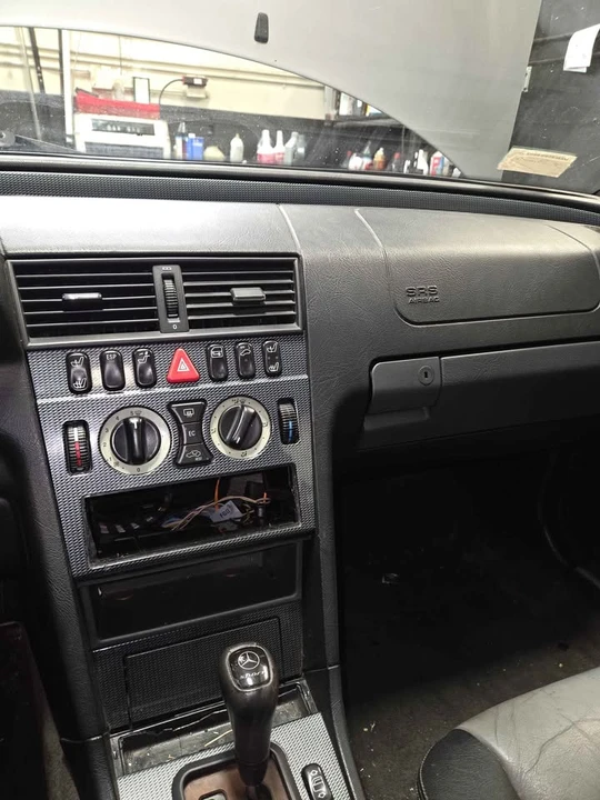 2000 Mercedes-Benz W202 C-Class - Image 8 of 19