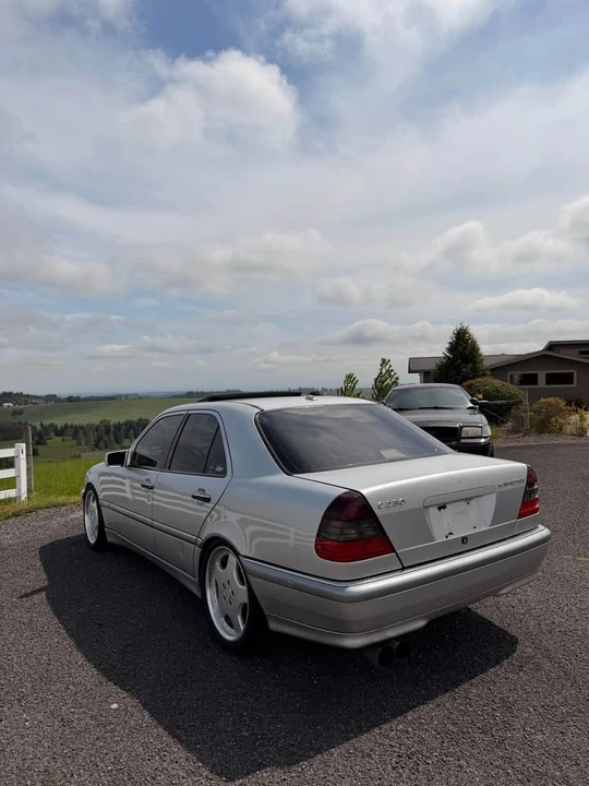 2000 Mercedes-Benz W202 C-Class - Image 5 of 10
