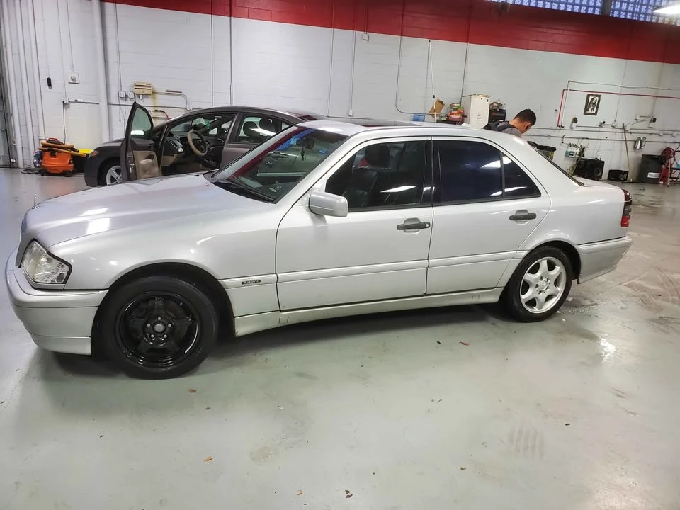 2000 Mercedes-Benz W202 C-Class - Image 2 of 11