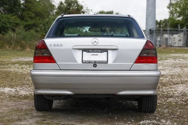 2000 Mercedes-Benz W202 C-Class - Image 9 of 17