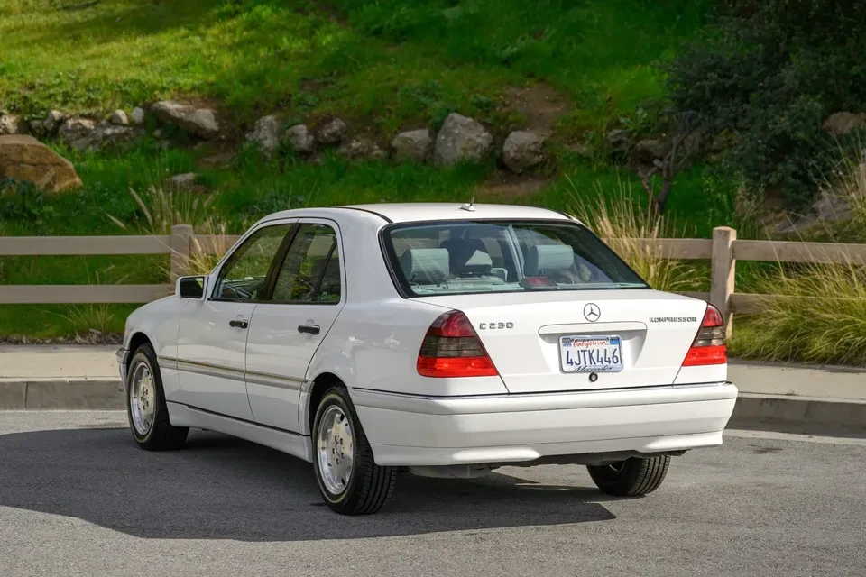 2000 Mercedes-Benz W202 C-Class - Image 2 of 8