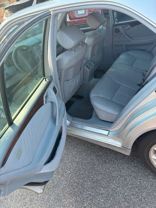 2000 Mercedes-Benz W210 E-Class - Image 5 of 13