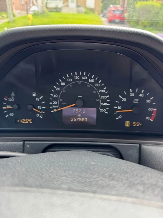 2000 Mercedes-Benz W210 E-Class - Image 15 of 19
