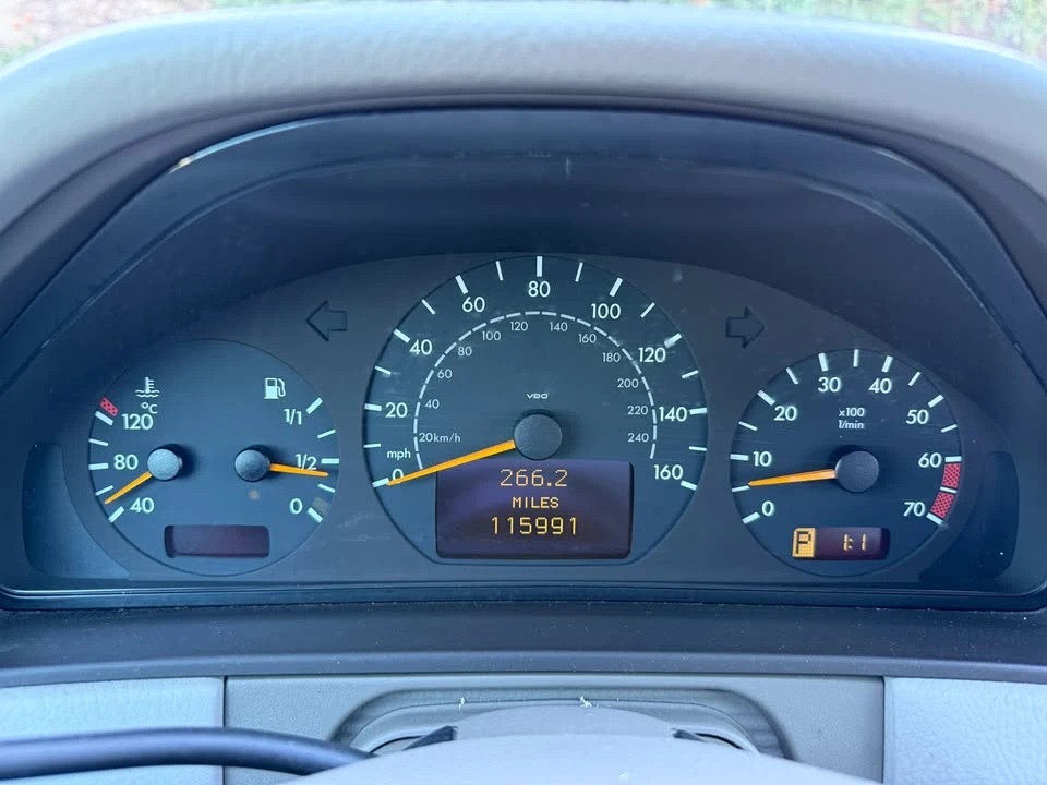 2000 Mercedes-Benz W210 E-Class - Image 7 of 17