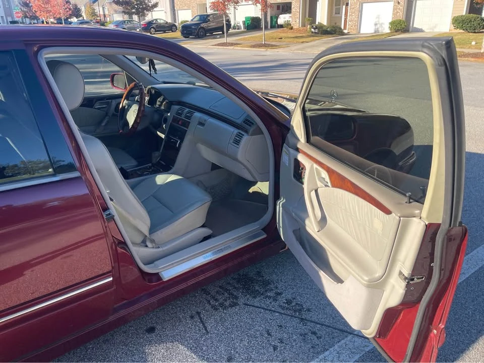 2000 Mercedes-Benz W210 E-Class - Image 11 of 16