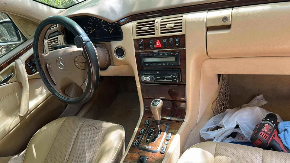 2000 Mercedes-Benz W210 E-Class - Image 4 of 6