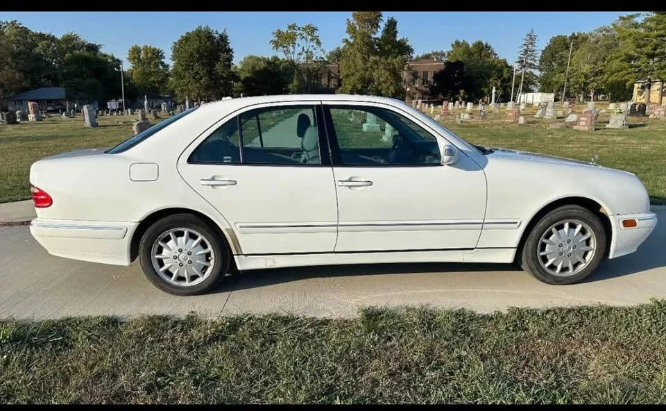 2000 Mercedes-Benz W210 E-Class - Image 6 of 14