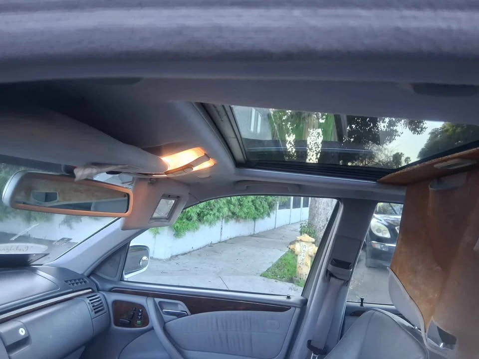 2000 Mercedes-Benz W210 E-Class - Image 10 of 16