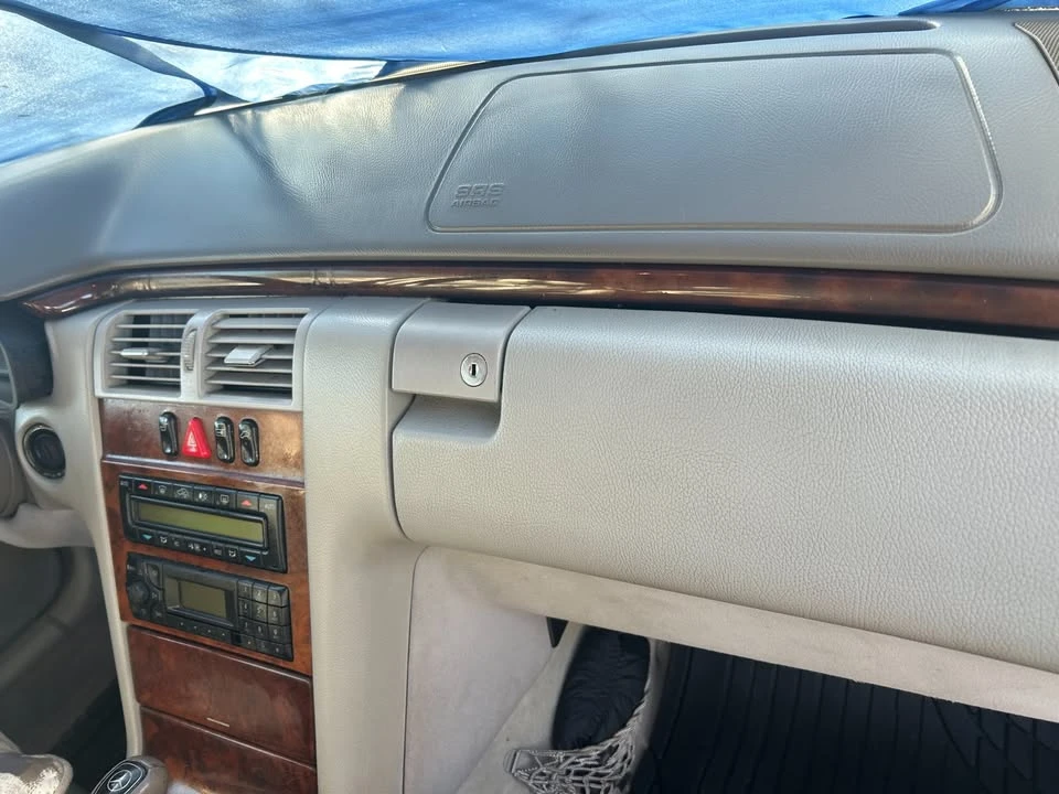 2000 Mercedes-Benz W210 E-Class - Image 2 of 6