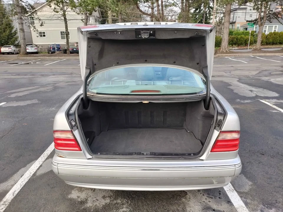 2000 Mercedes-Benz W210 E-Class - Image 11 of 16