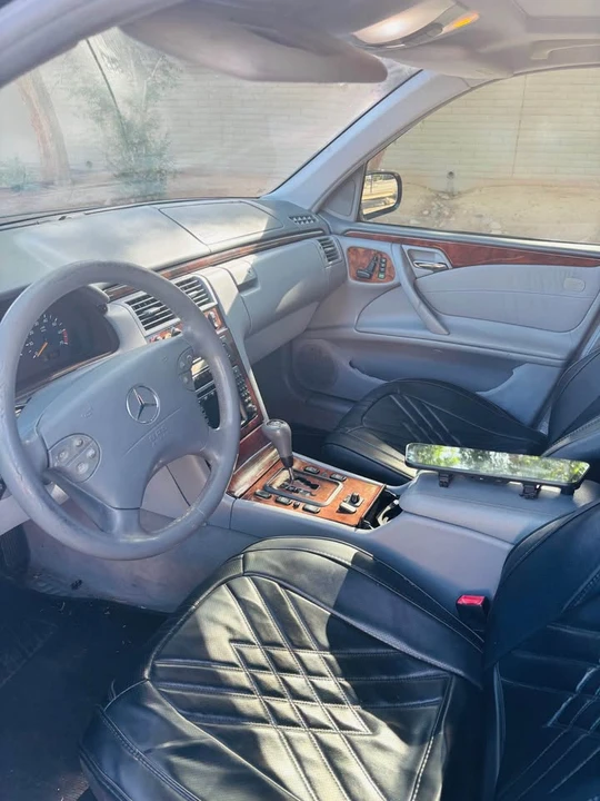 2000 Mercedes-Benz W210 E-Class - Image 9 of 10