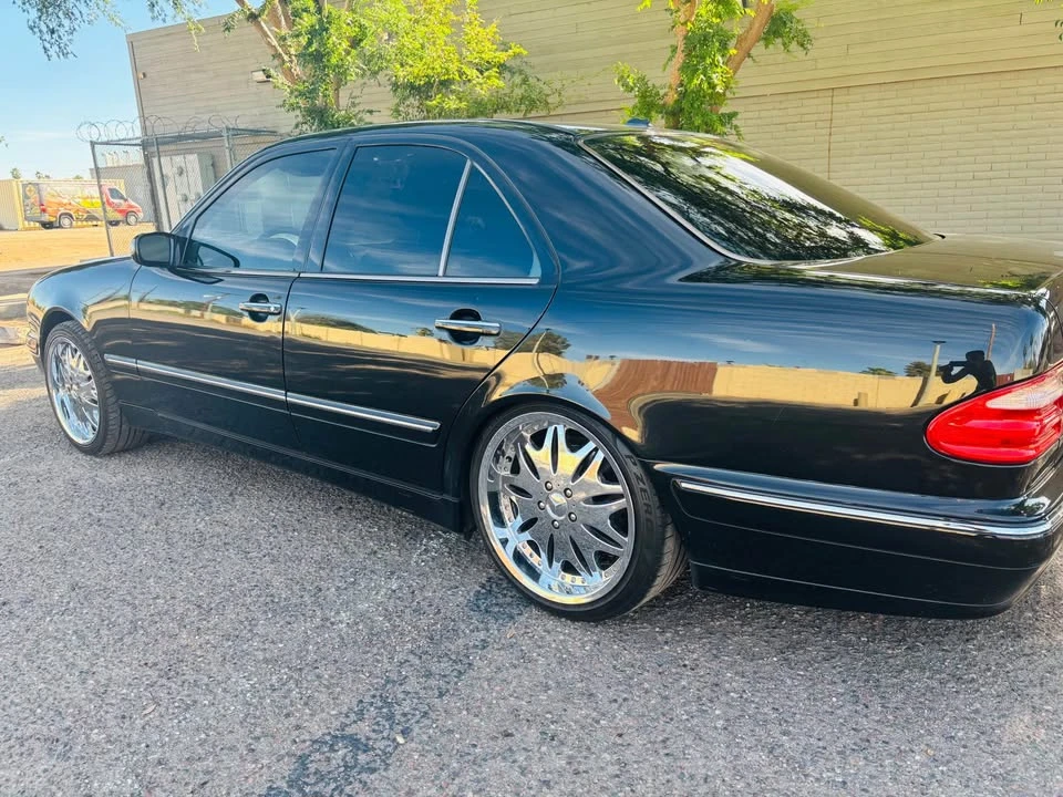 2000 Mercedes-Benz W210 E-Class - Image 2 of 9