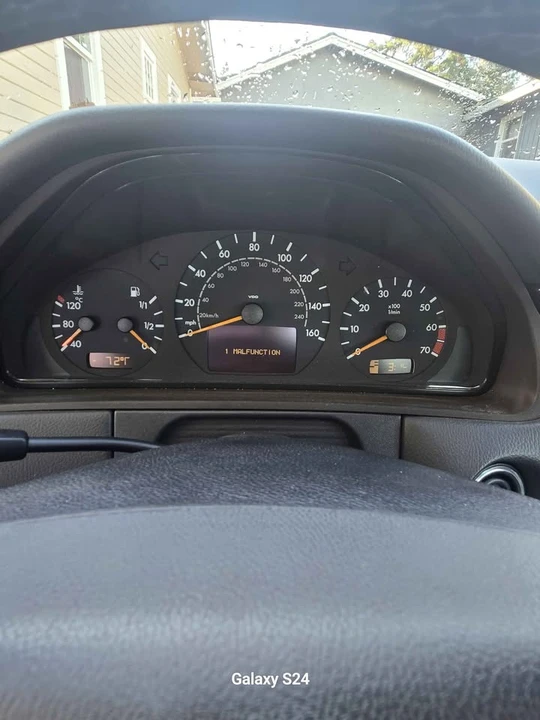 2000 Mercedes-Benz W210 E-Class - Image 3 of 10