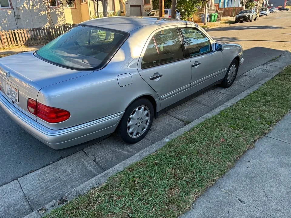 2000 Mercedes-Benz W210 E-Class - Image 2 of 8