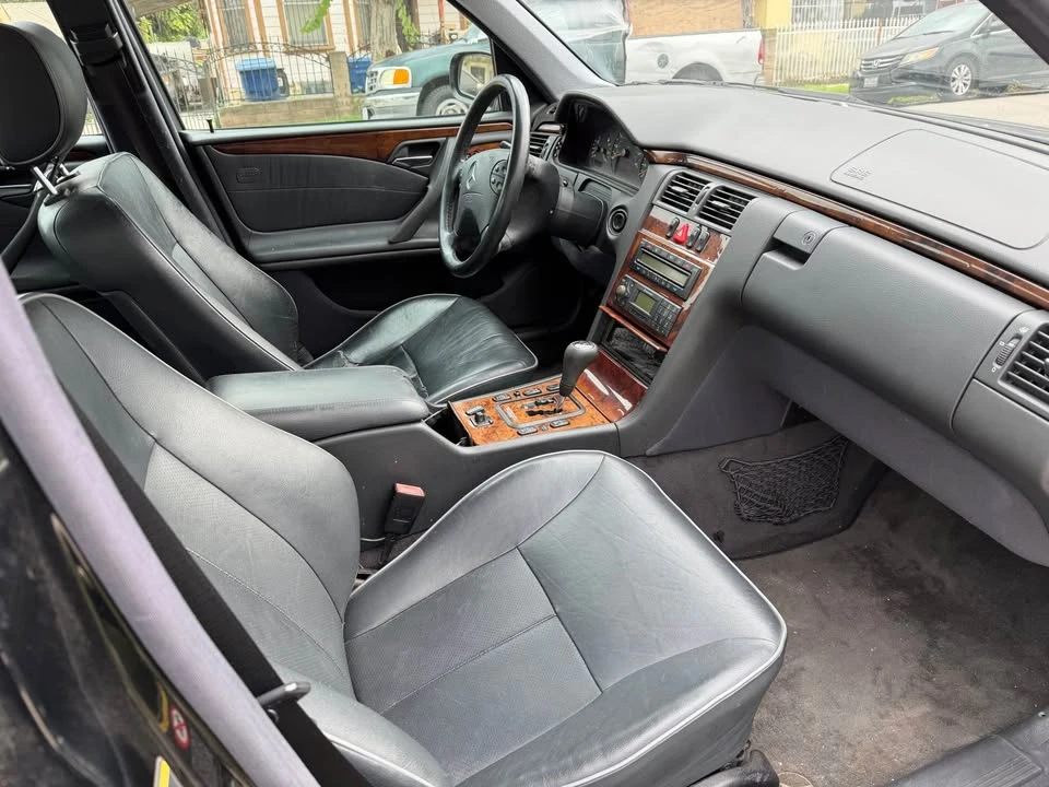 2000 Mercedes-Benz W210 E-Class - Image 2 of 9