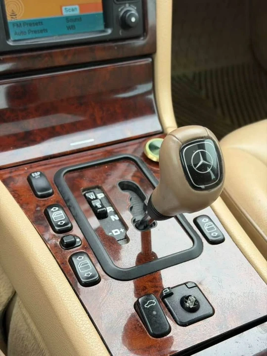 2000 Mercedes-Benz W210 E-Class - Image 15 of 18