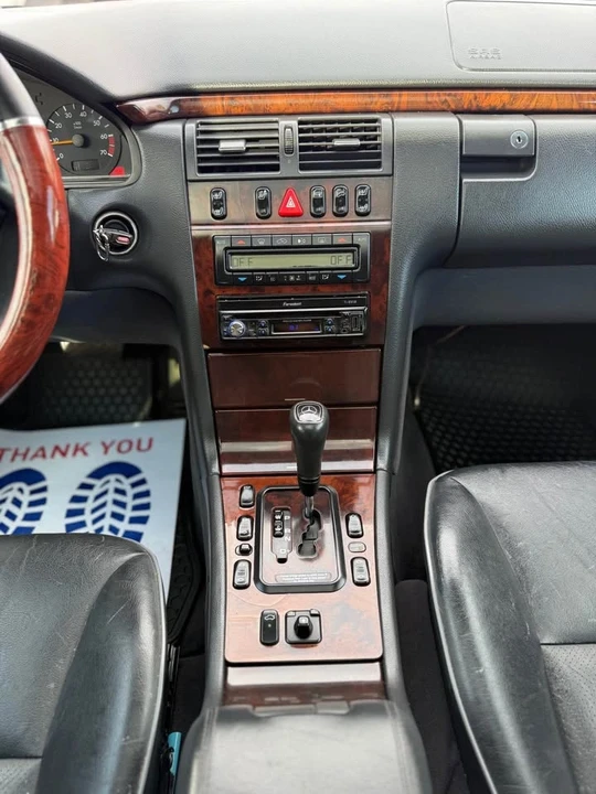 2000 Mercedes-Benz W210 E-Class - Image 8 of 18