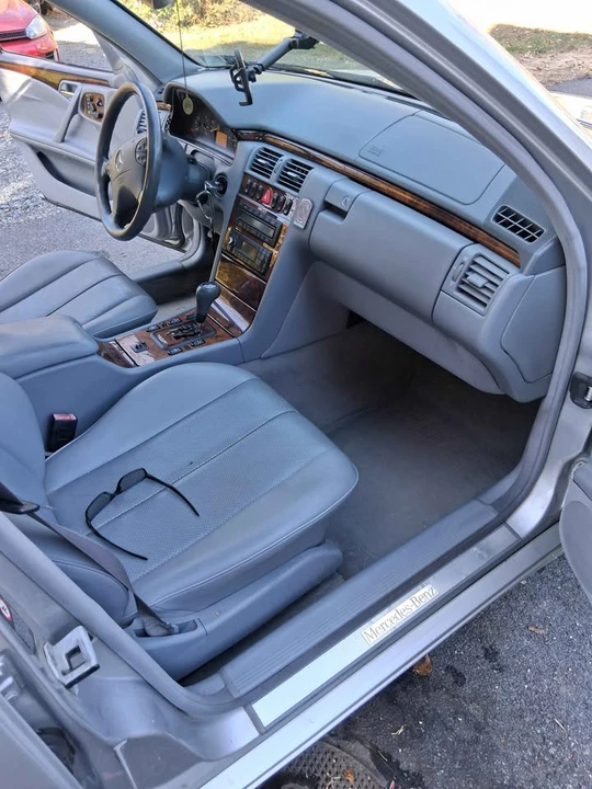 2000 Mercedes-Benz W210 E-Class - Image 2 of 9