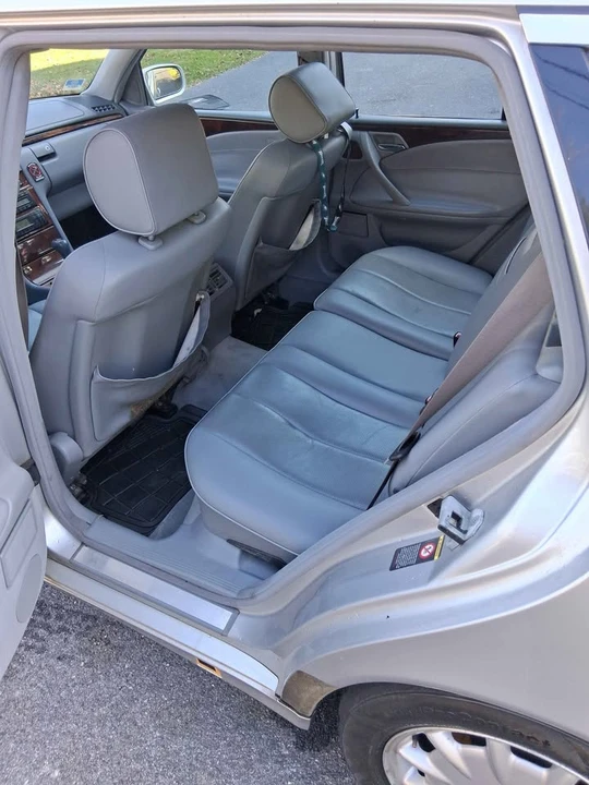 2000 Mercedes-Benz W210 E-Class - Image 4 of 9