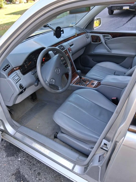 2000 Mercedes-Benz W210 E-Class - Image 3 of 9
