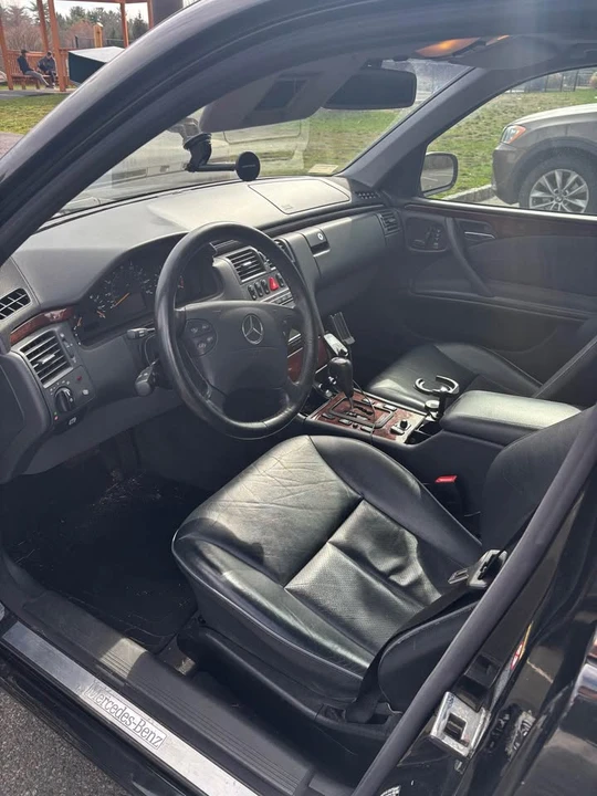 2000 Mercedes-Benz W210 E-Class - Image 7 of 14