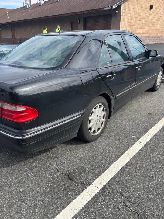 2000 Mercedes-Benz W210 E-Class - Image 5 of 14
