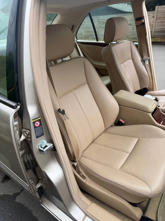 2000 Mercedes-Benz W210 E-Class - Image 9 of 18