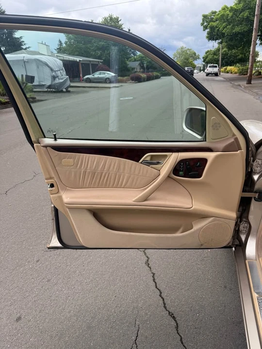 2000 Mercedes-Benz W210 E-Class - Image 7 of 18