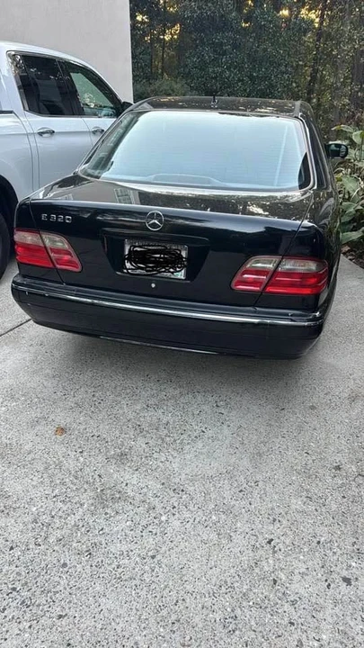 2000 Mercedes-Benz W210 E-Class - Image 2 of 11