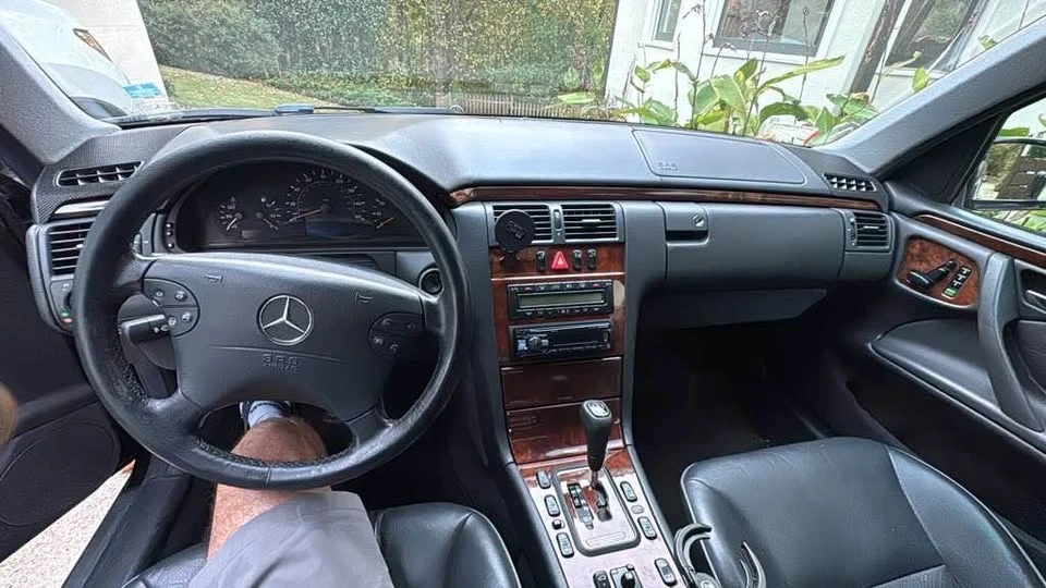 2000 Mercedes-Benz W210 E-Class - Image 5 of 11