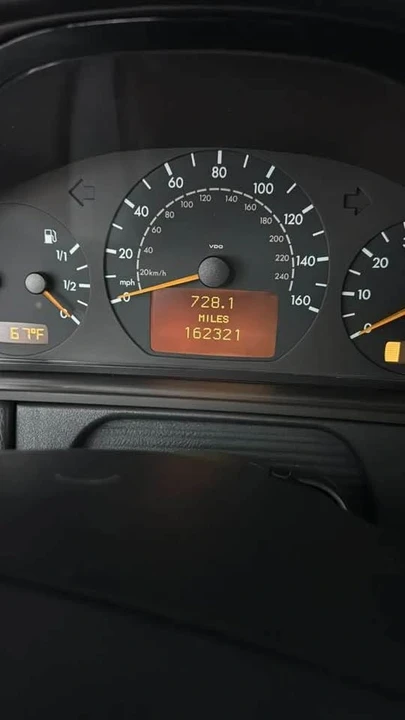 2000 Mercedes-Benz W210 E-Class - Image 3 of 11