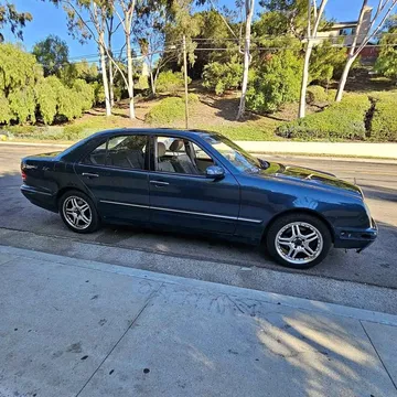 2000 Mercedes-Benz E-Class E 320 Sedan