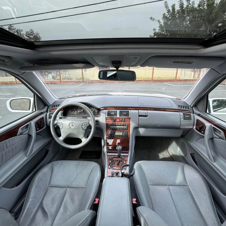 2000 Mercedes-Benz W210 E-Class - Image 10 of 13