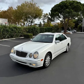 2000 Mercedes-Benz E 320 Sedan