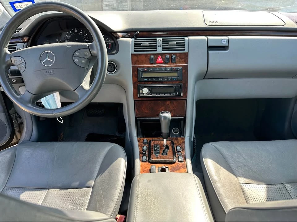 2000 Mercedes-Benz W210 E-Class - Image 5 of 18