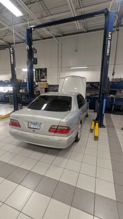 2000 Mercedes-Benz W210 E-Class - Image 8 of 19