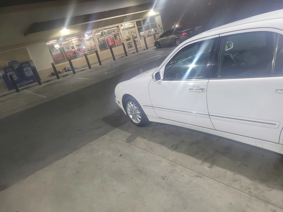 2000 Mercedes-Benz W210 E-Class - Image 3 of 11