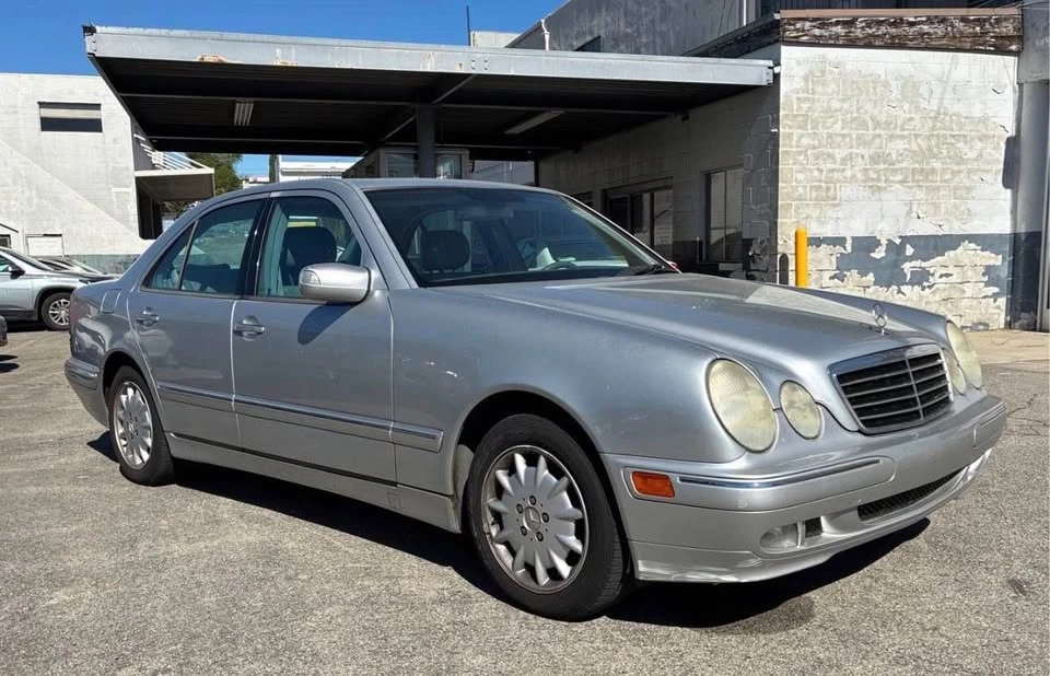 2000 Mercedes-Benz W210 E-Class - Image 2 of 7